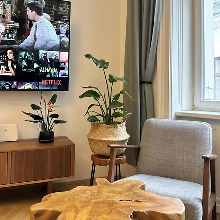 Avec Vue Sur Les Montagnes A Apartment *
